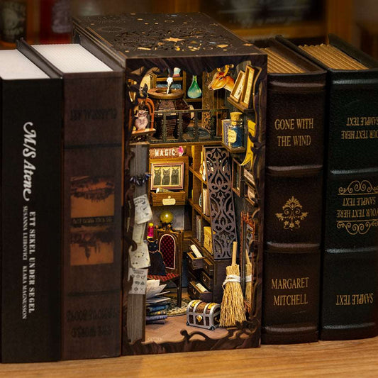 CUTEBEE Book Nook 3D Puzzle: Magical Flame Common Room with Touch Light and Dust Cover - Unique Bookshelf Insert Toy Gift
